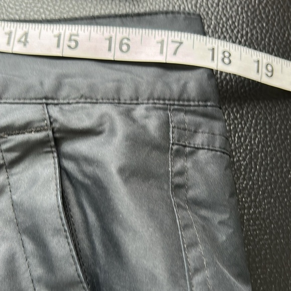 Obermeyer Keystone Pant Black Womens Snowboarding Skiing Waterproof Sz  12 Short - Picture 15 of 16